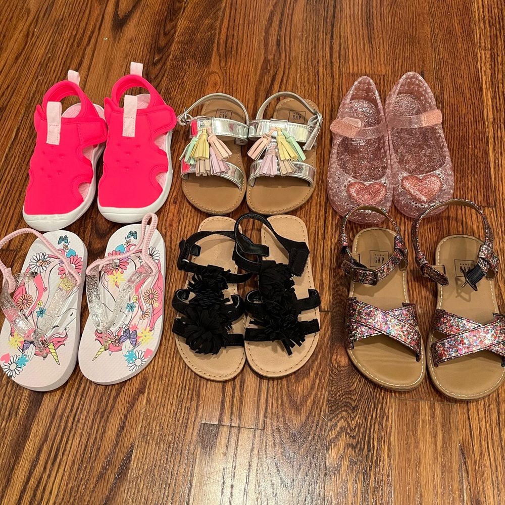 Toddler Size 9 girls sandals set of 6